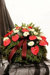 a funeral flower wreath